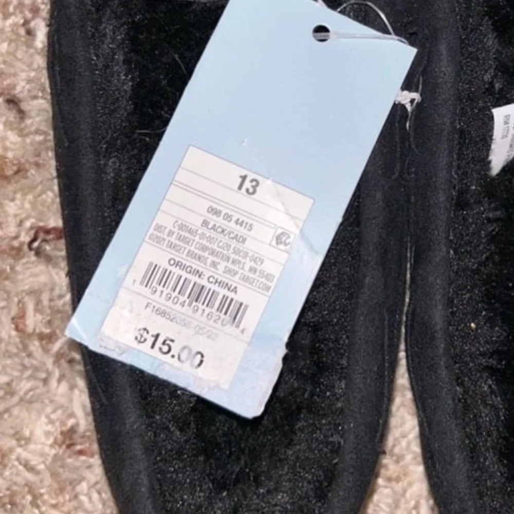 NWT Boys’ (13) Black Moccasins